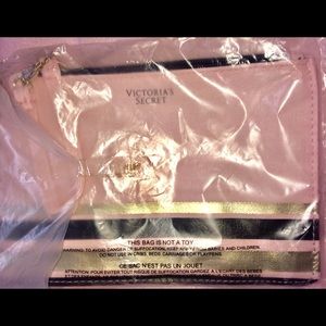 5/20 Wrist cosmetics bag